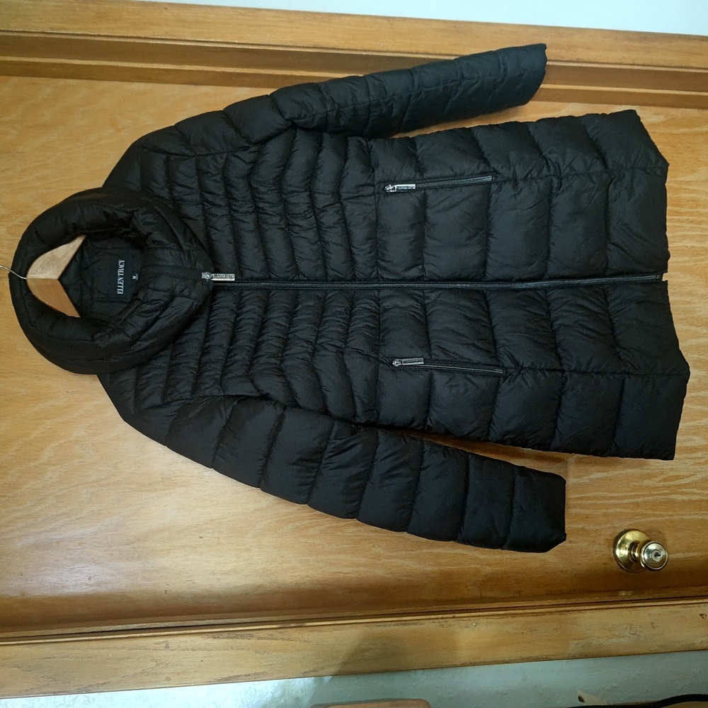 Ellen Tracy puffer coat size Medium, wide collar, mid-thigh length, small tear